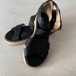 Authentic Mk Platform Strapped Sandals .Size 8